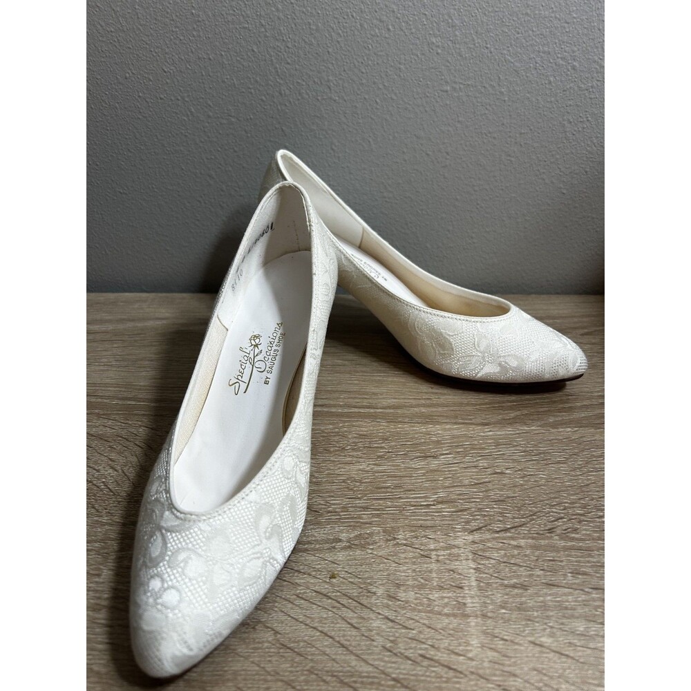 Special Occasions Classic 80s/90s Style Wedding Shoes Size 6B (used, in box)